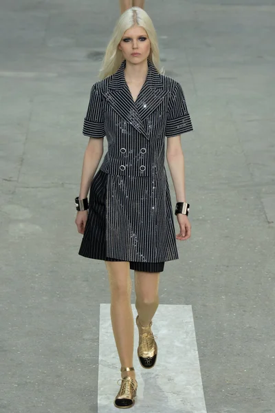 Look 61